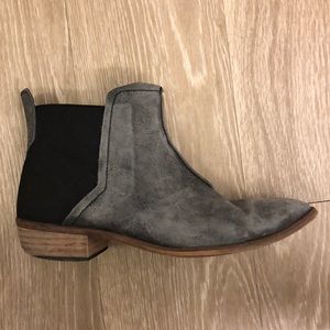 Free People Dark Horse Boots 39 (runs small)